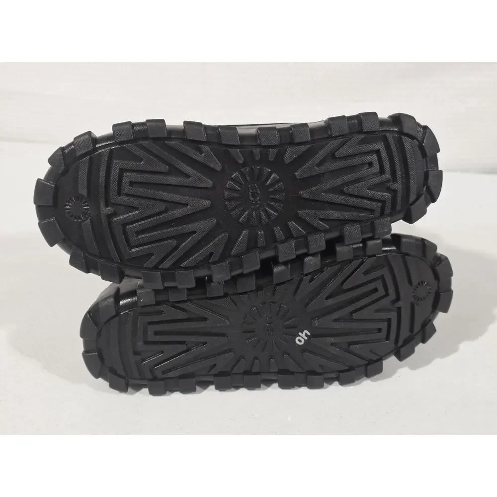 UGG Classic Brellah Mini Boots Black Waterproof kids Size 4